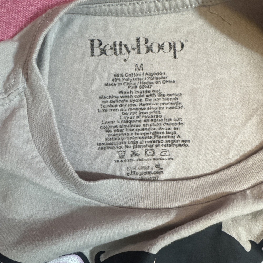 Betty Boop Angel Graphic Tee Retro Y2k Style Sparkle Angel Wings On Back  Medium - Picture 6 of 8